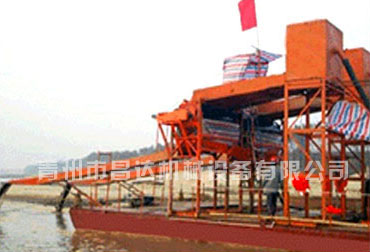Working site of iron sand pumping vessel (double magnetic separation)